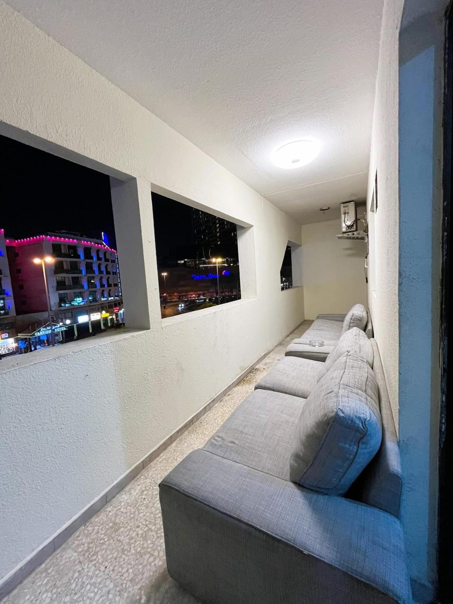 Yoko Luxury Hostel Dubai Exteriör bild