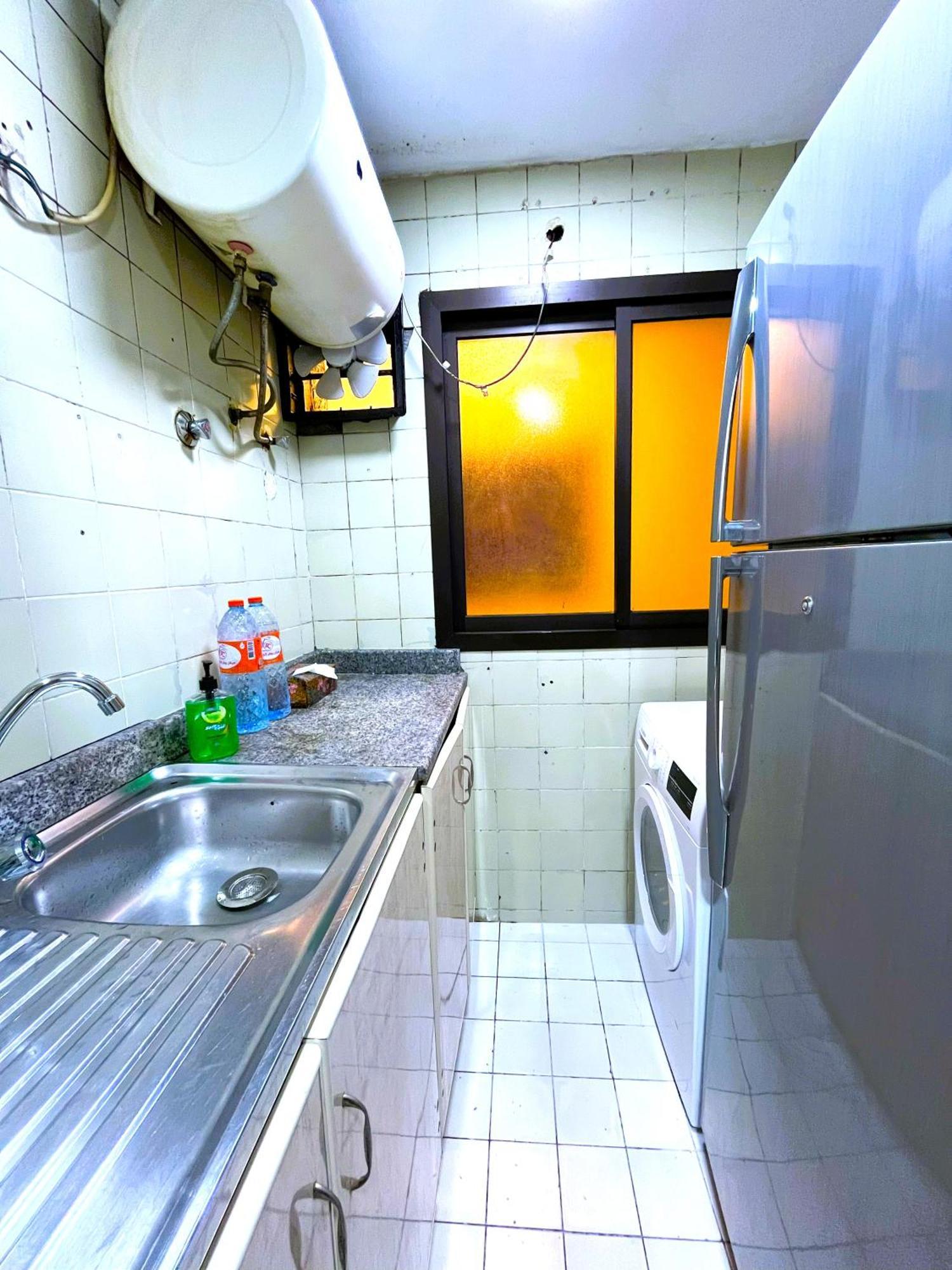 Yoko Luxury Hostel Dubai Exteriör bild